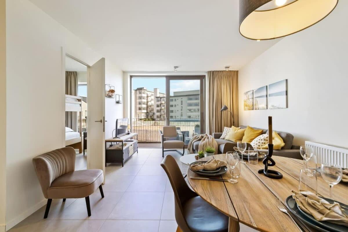 Huswell - Apartment With Natural Swimming Pool Middelkerke Bagian luar foto