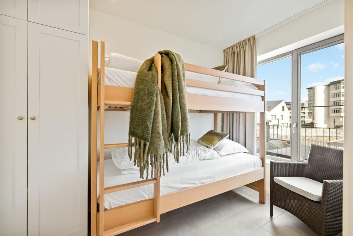 Huswell - Apartment With Natural Swimming Pool Middelkerke Bagian luar foto