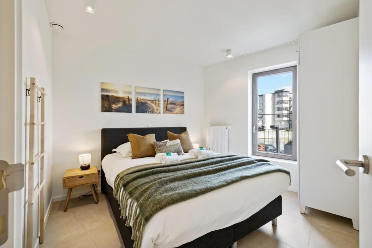 Huswell - Apartment With Natural Swimming Pool Middelkerke Bagian luar foto