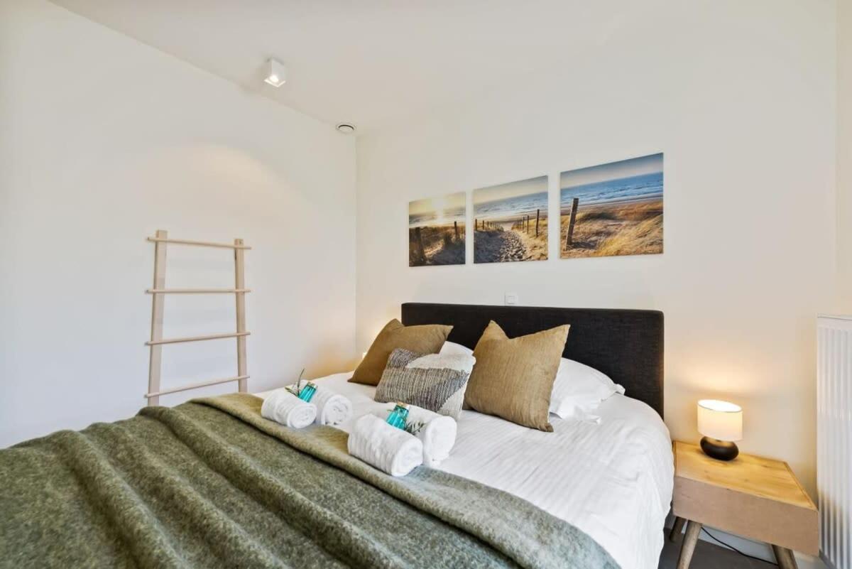 Huswell - Apartment With Natural Swimming Pool Middelkerke Bagian luar foto