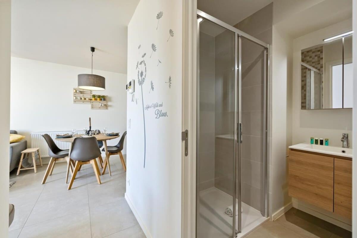 Huswell - Apartment With Natural Swimming Pool Middelkerke Bagian luar foto